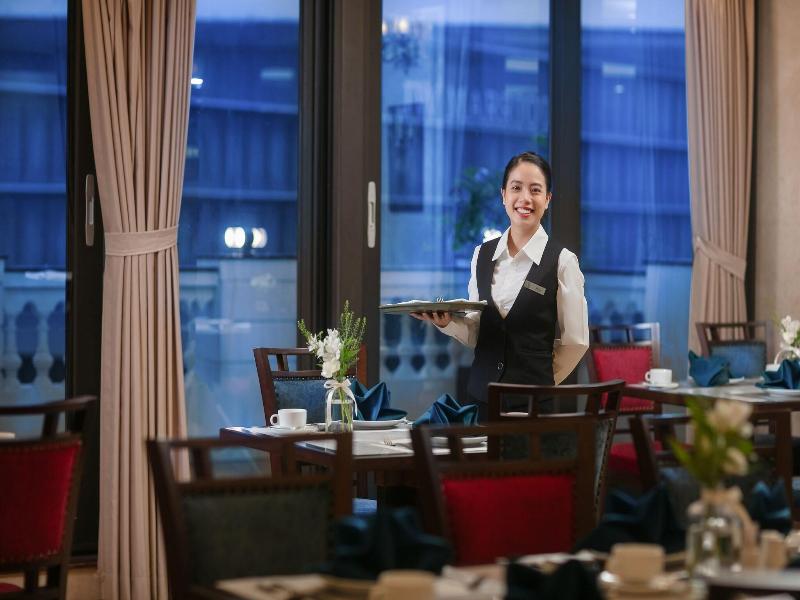 Gloud Hotel image