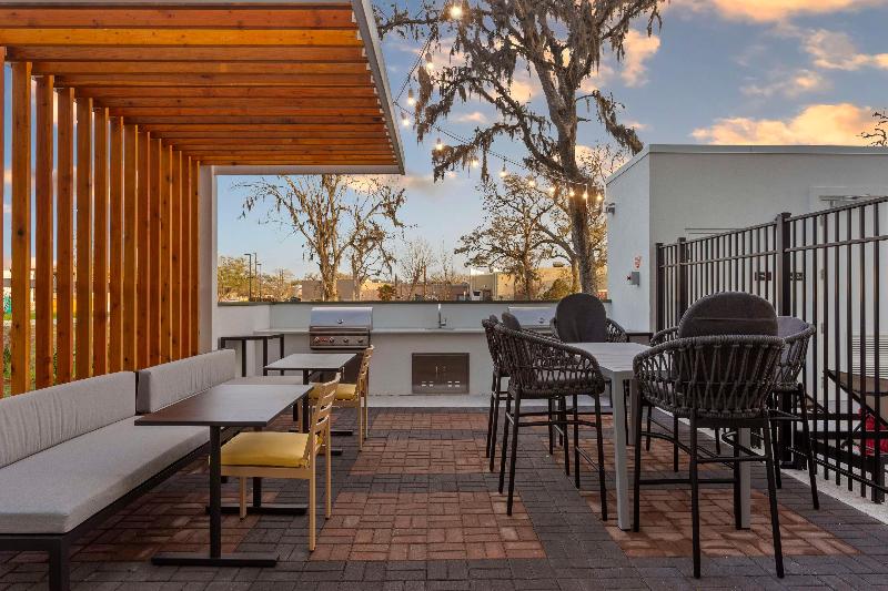 Home2 Suites By Hilton Lake Jackson image