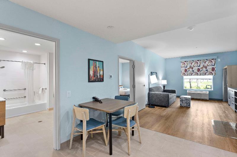 Home2 Suites By Hilton Lake Jackson image
