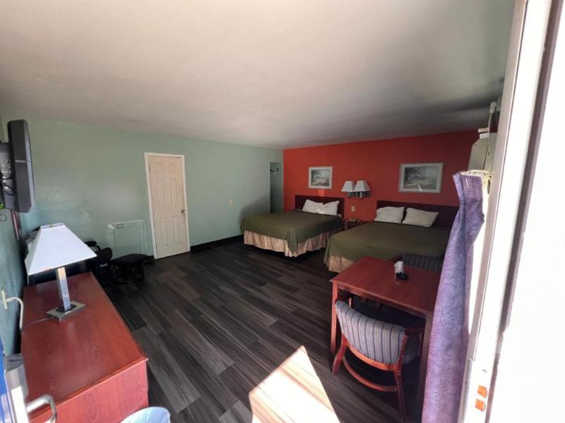 Town & Country Motel
