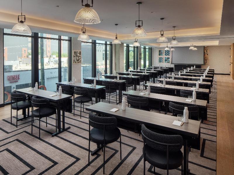 Homewood Suites Hilton Nashville Downtown Gulch image