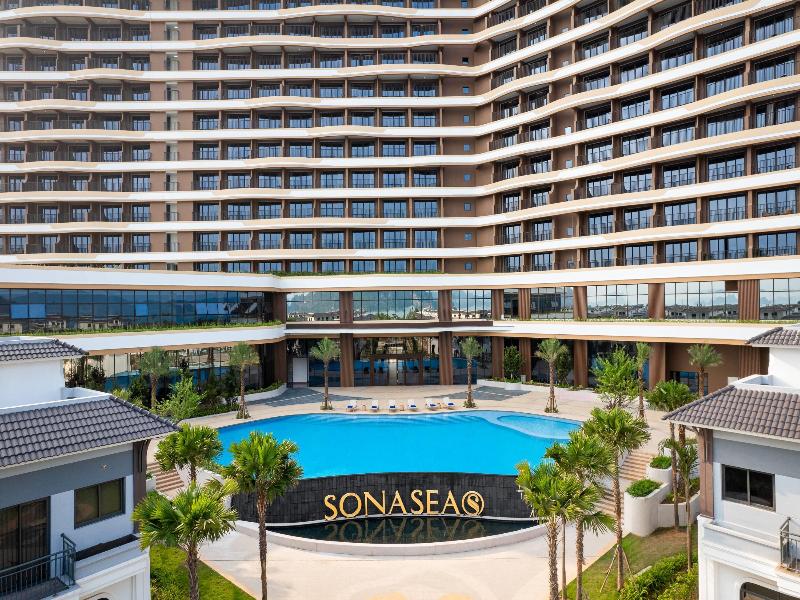 Wyndham Garden Sonasea Van Don image