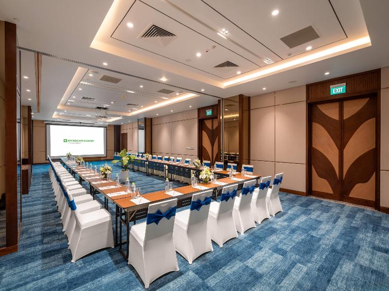Wyndham Garden Sonasea Van Don image