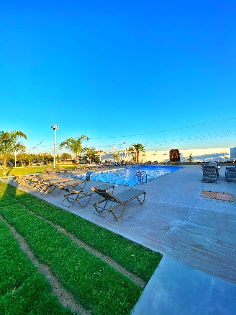 Cezars Airport Hotel image
