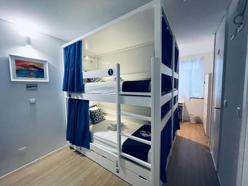 Patenope Hostel And Suites image