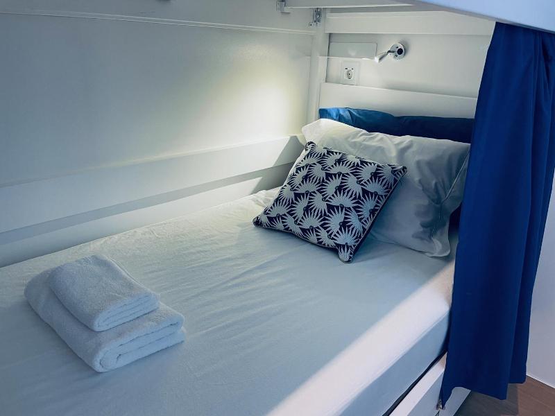 Patenope Hostel And Suites image