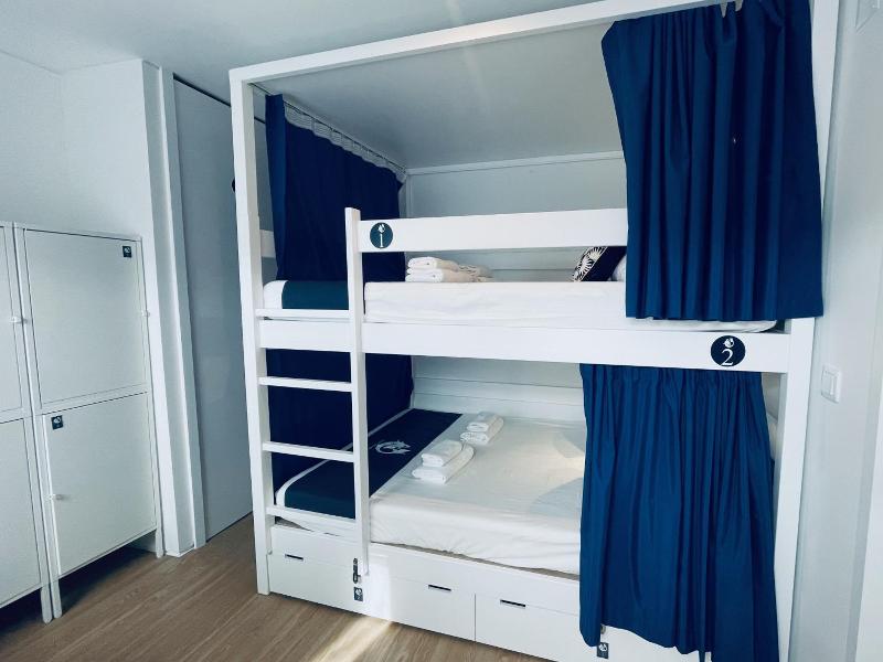 Patenope Hostel And Suites image