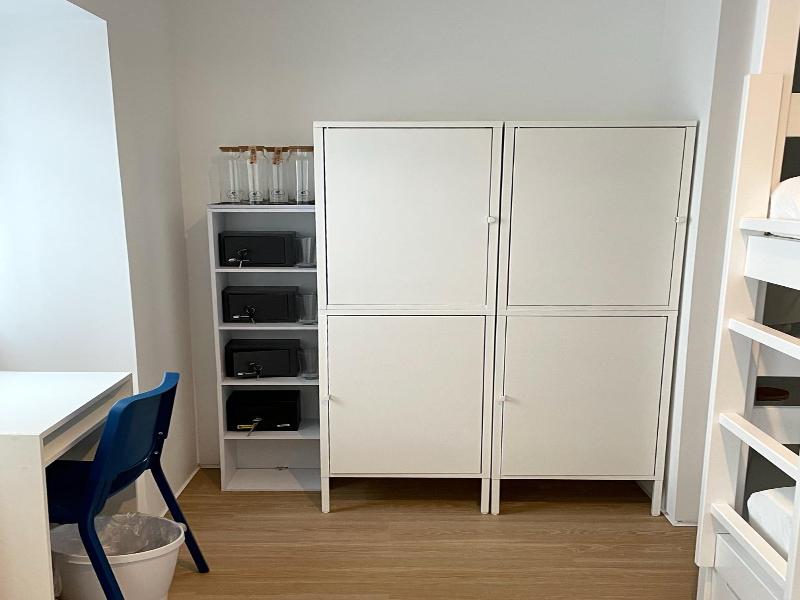 Patenope Hostel And Suites image