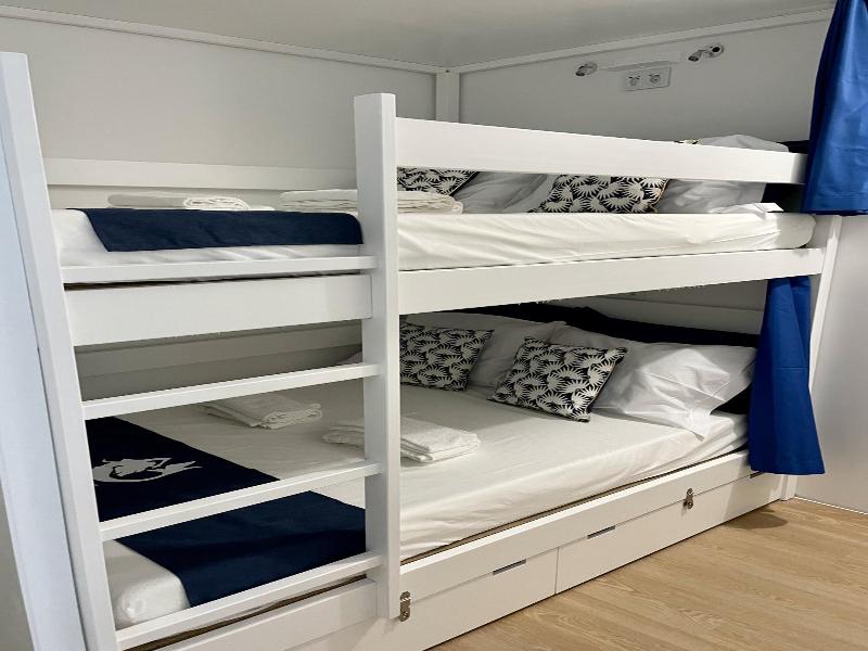 Patenope Hostel And Suites image
