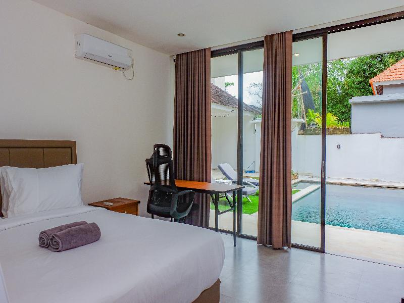 Villa Blue Margarita Canggu By Zuzu image