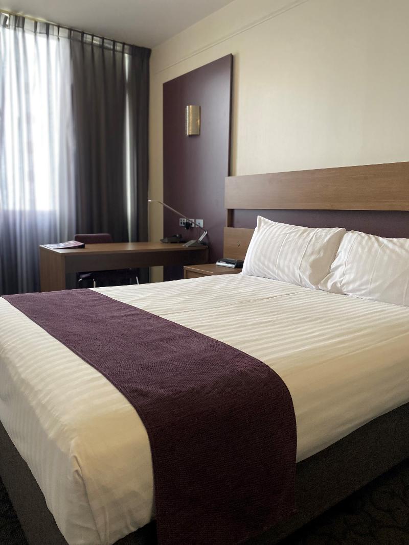 Quality Hotel Ambassador Perth image