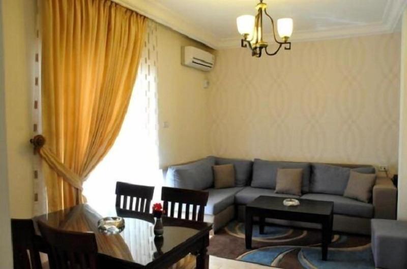 Golden Palace Hotel Apartments image