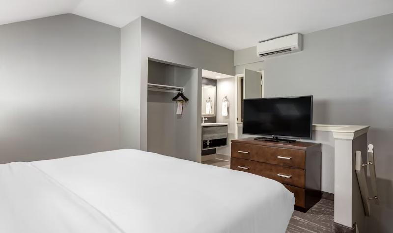Amwell Suites Somerset Bridgewater image