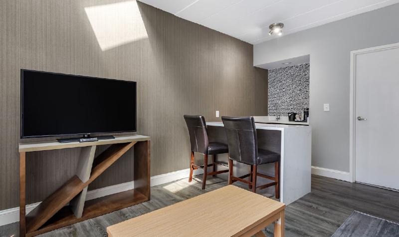 Amwell Suites Somerset Bridgewater image