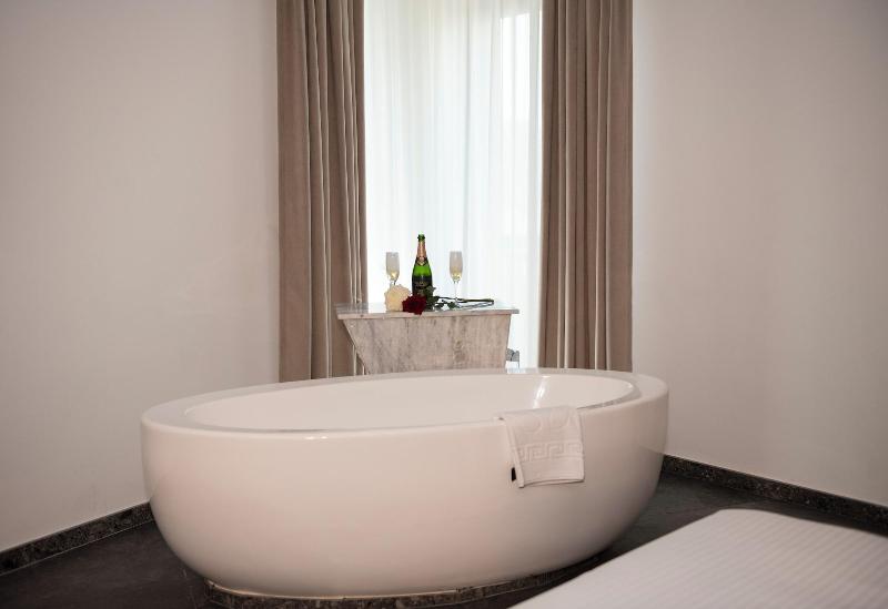 Cm111apparthotel image