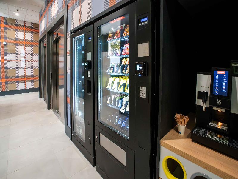 easyHotel Marseille Euromed image