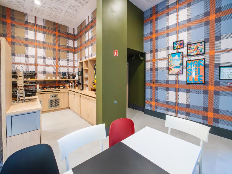easyHotel Marseille Euromed image