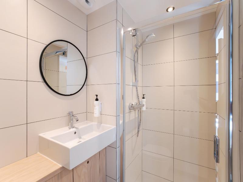 easyHotel Marseille Euromed image