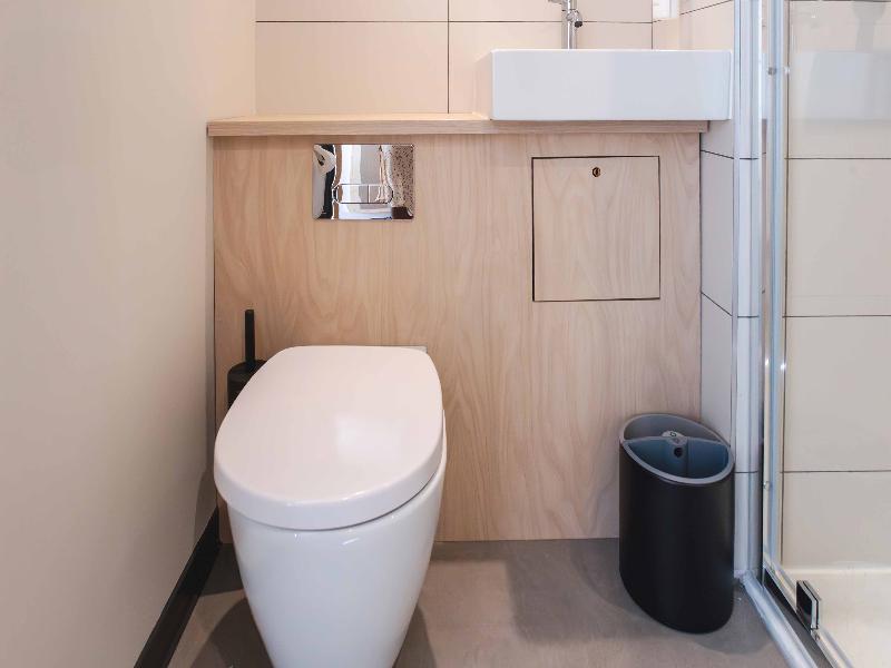 easyHotel Marseille Euromed image
