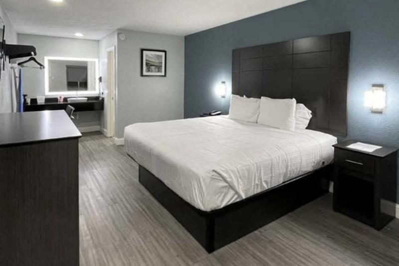 Rodeway Inn San Antonio Downtown 3
