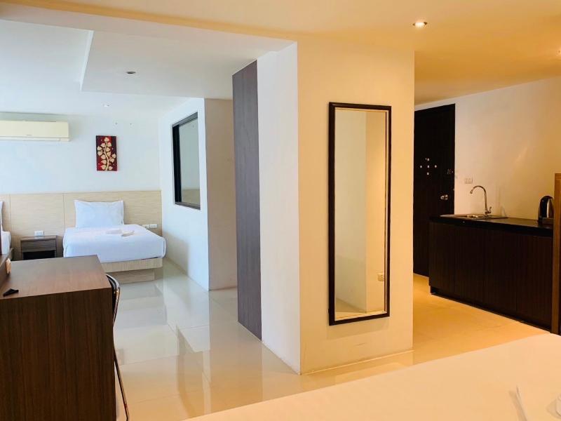 Oceanview Treasure Hotel And Residence