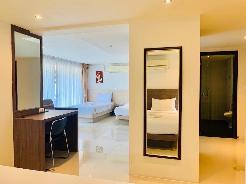 Oceanview Treasure Hotel And Residence