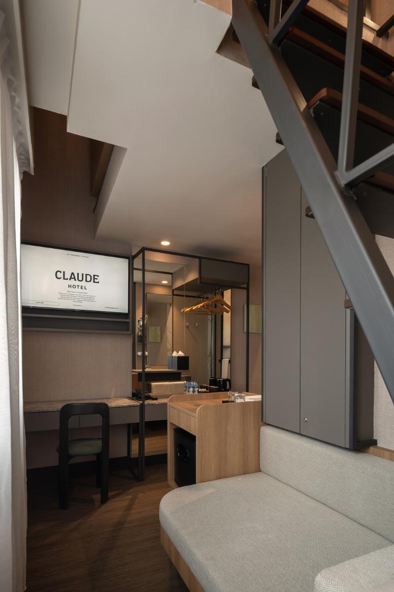 Claude Hotel image