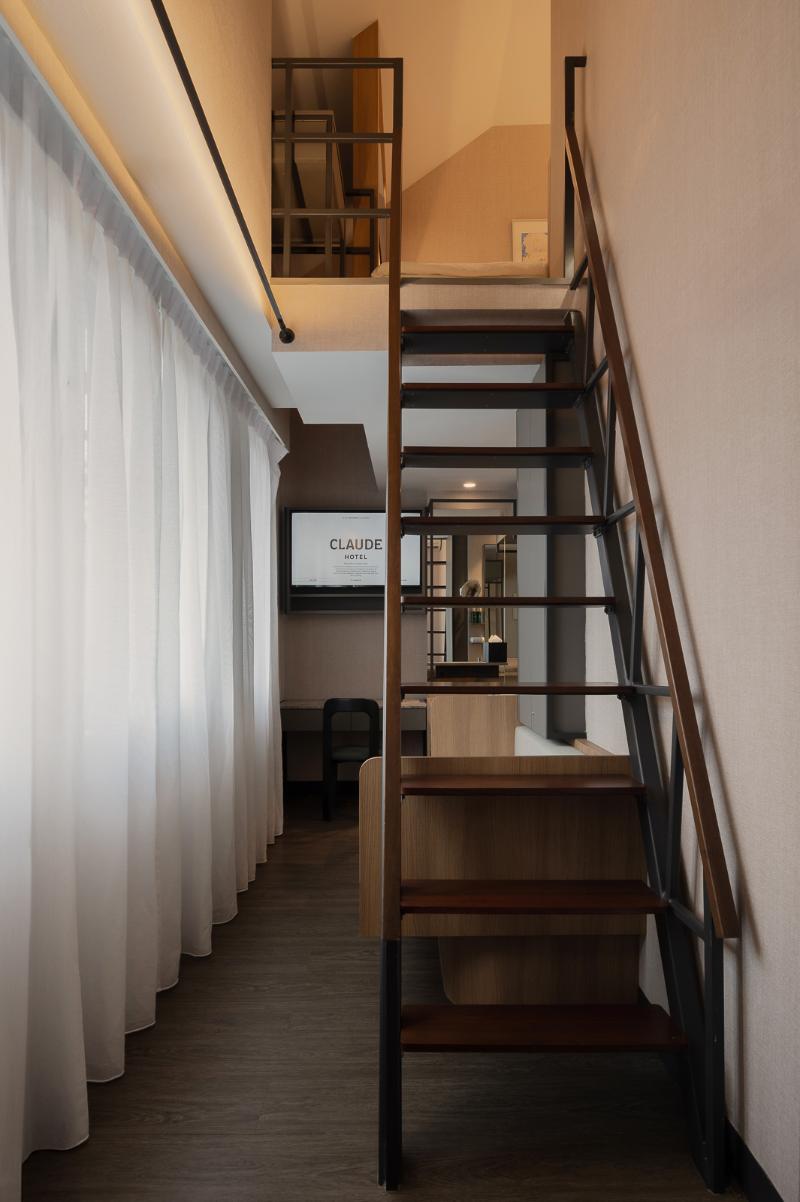Claude Hotel image