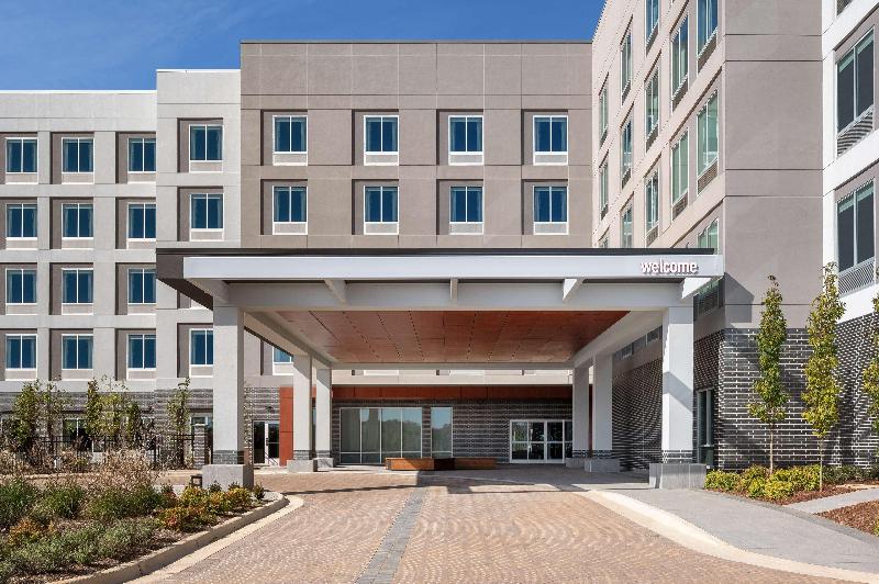 Hampton Inn & Suites By Hilton Pittsboro image