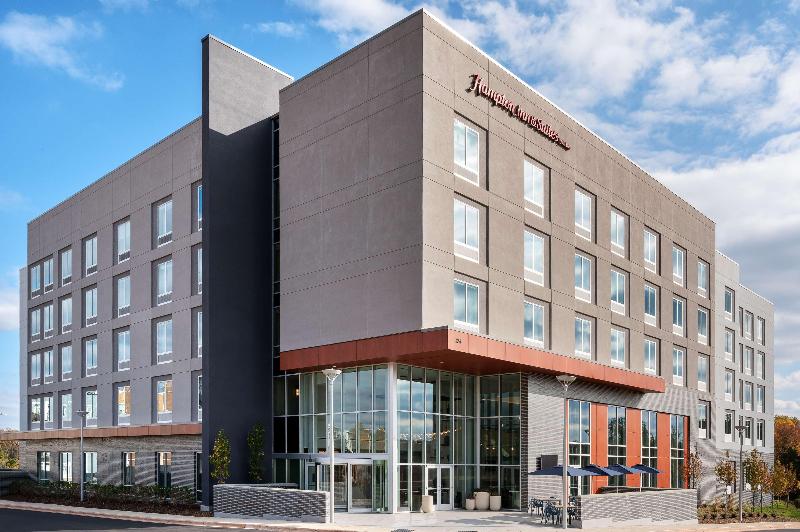 Hampton Inn & Suites By Hilton Pittsboro image