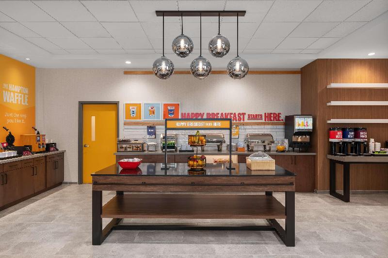 Hampton Inn & Suites By Hilton Pittsboro image