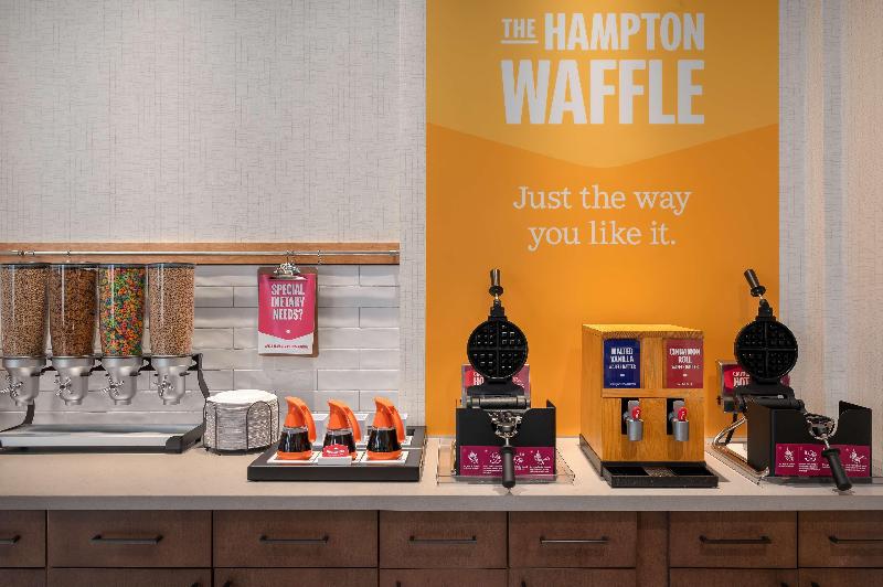 Hampton Inn & Suites By Hilton Pittsboro image
