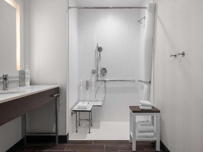 Hampton Inn & Suites By Hilton Pittsboro image