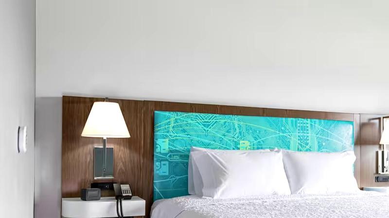 Hampton Inn & Suites By Hilton Pittsboro image