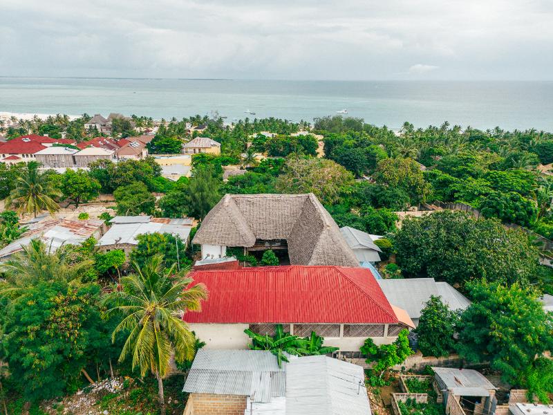 La Fotana Restaurant And Bungalows image