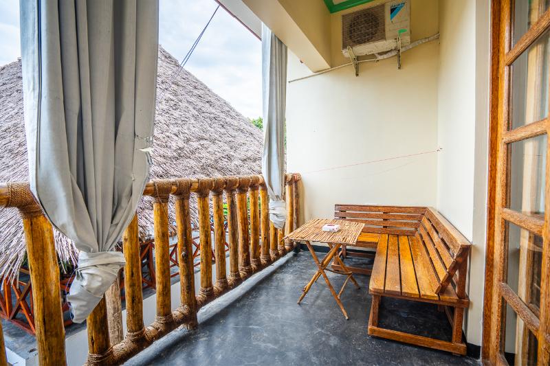 La Fotana Restaurant And Bungalows image