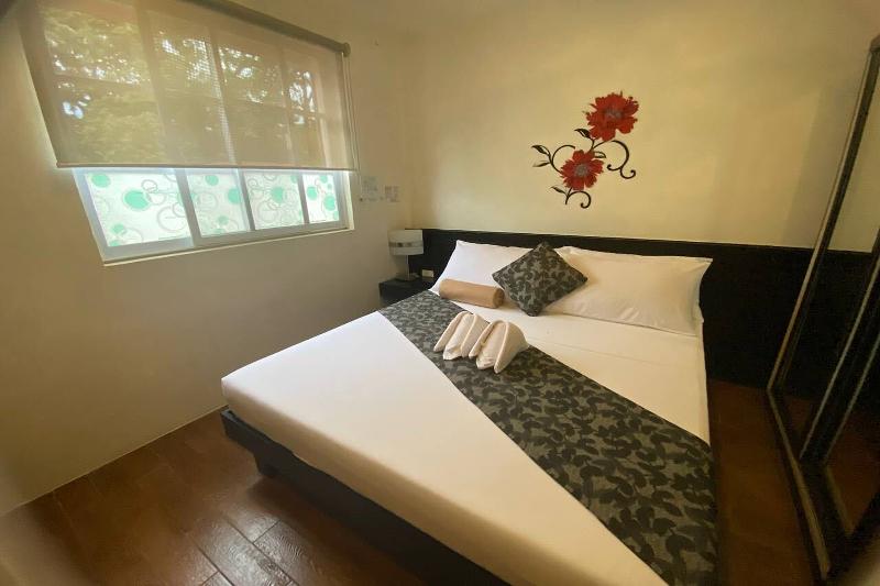 Micasa Lodge Palawan By Zuzu image