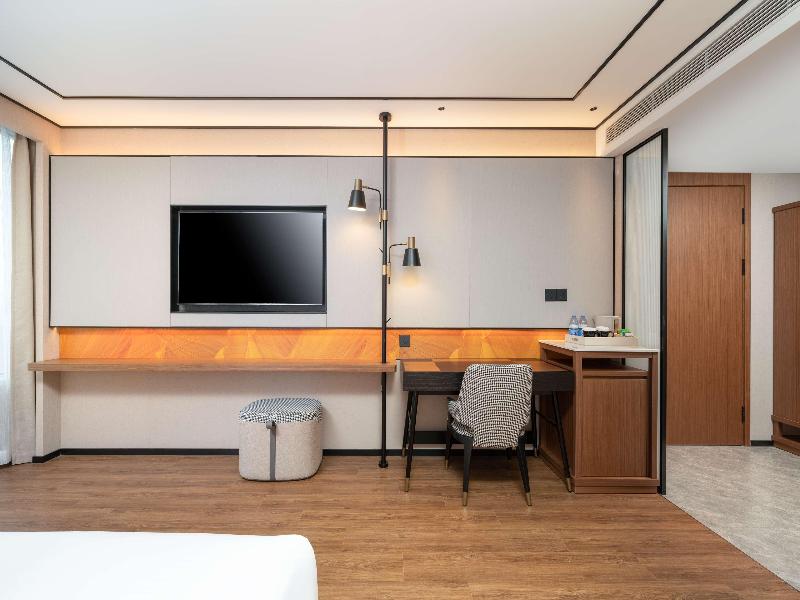 Hilton Garden Inn Tianjin Railway Station image