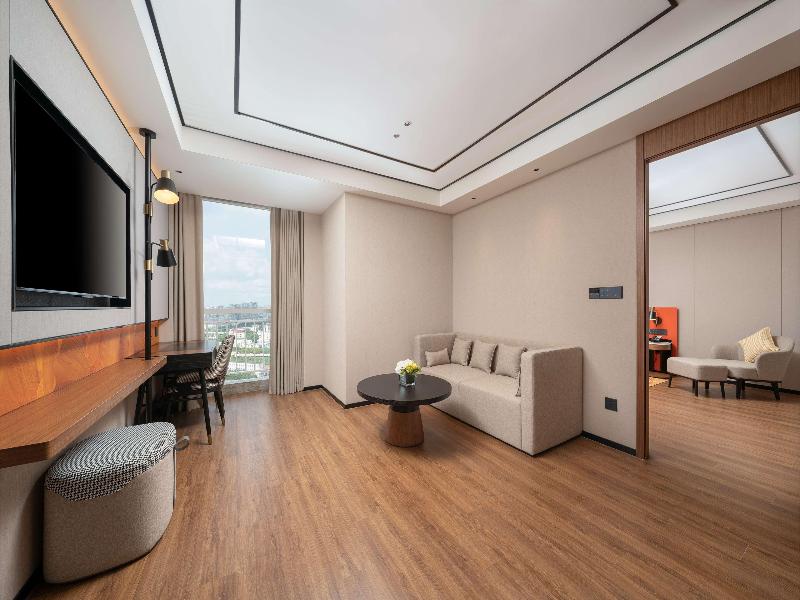 Hilton Garden Inn Tianjin Railway Station image