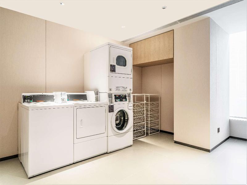 Hilton Garden Inn Shenzhen World Exhibit image