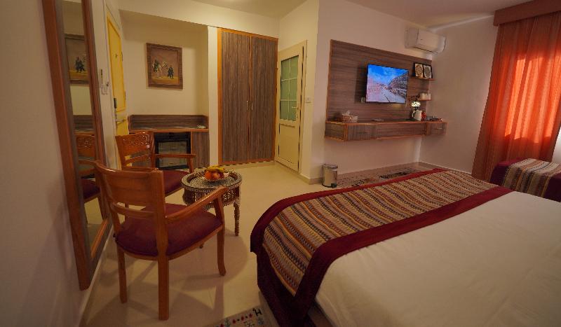 Petra Plaza Hotel image
