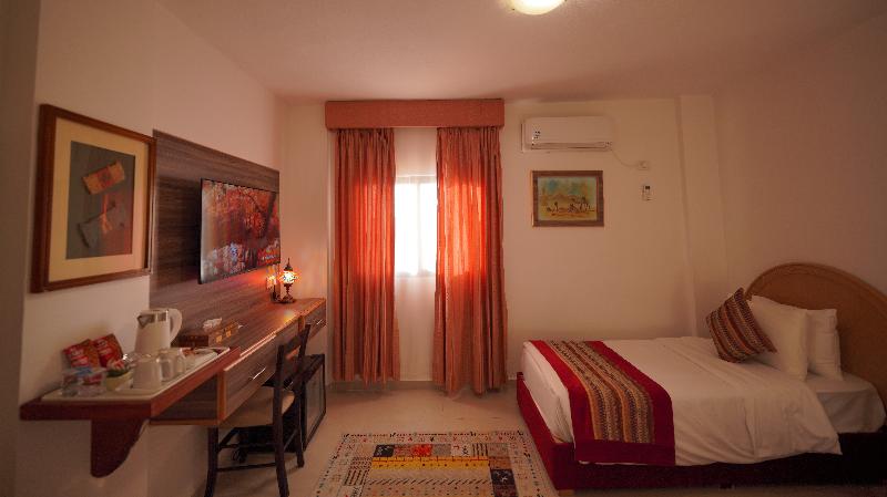 Petra Plaza Hotel image