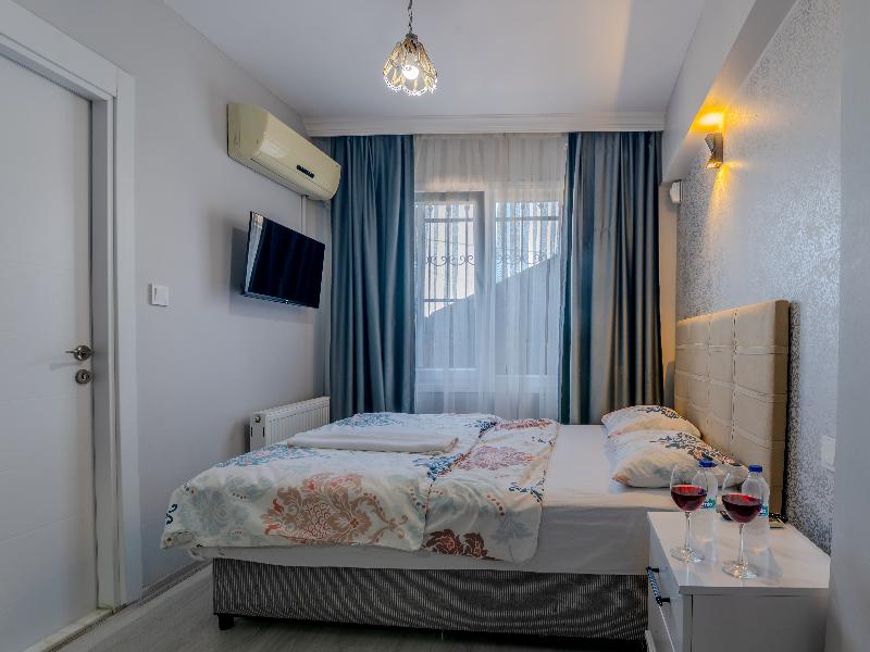 Airport Black Sea Hotel & Restaurant image