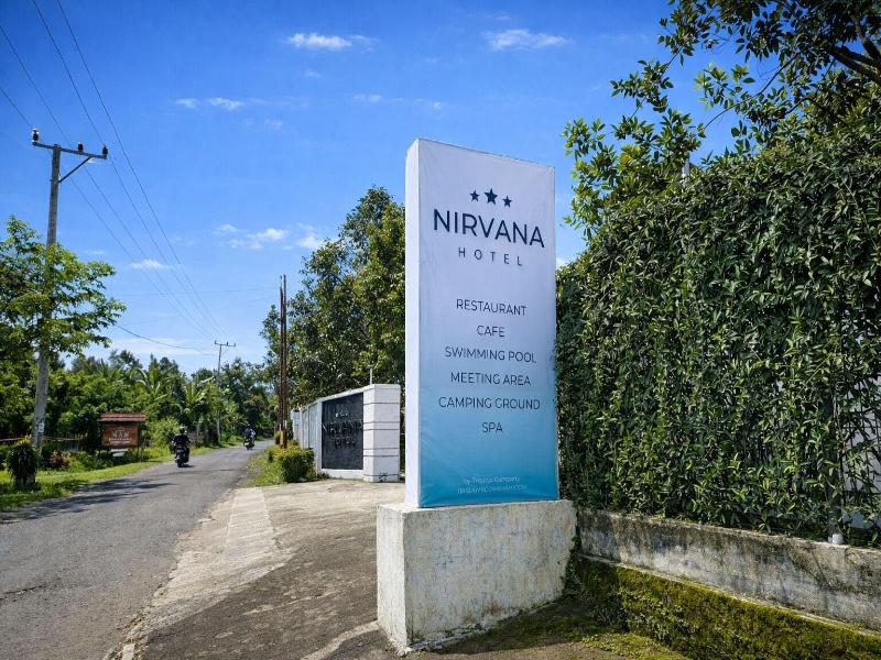 Nirvana Hotel Resort Tetebatu image