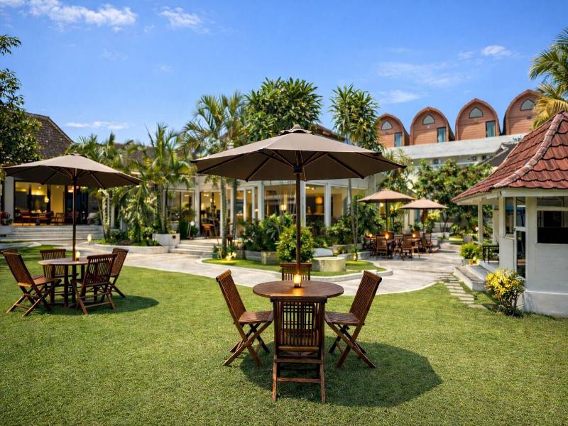 Nirvana Hotel Resort Tetebatu image
