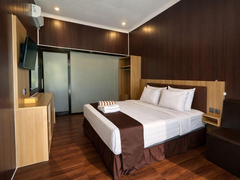 Nirvana Hotel Resort Tetebatu image