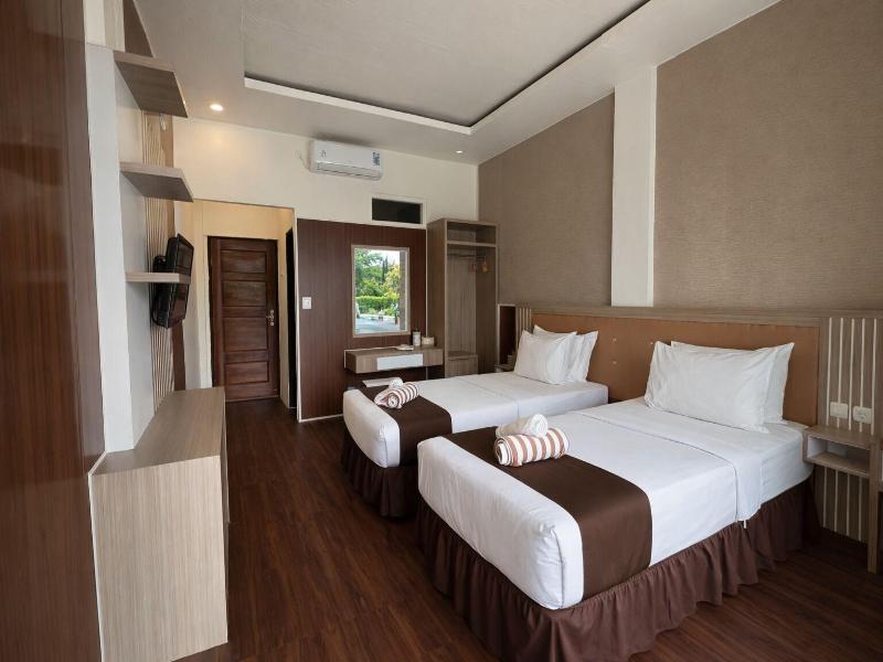 Nirvana Hotel Resort Tetebatu image