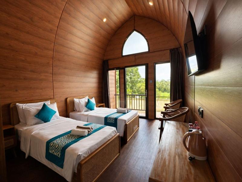 Nirvana Hotel Resort Tetebatu image