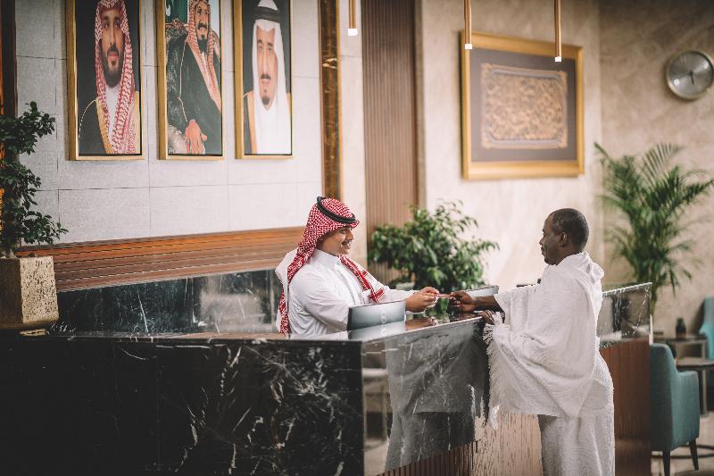 Lobby & Reception