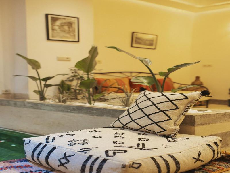Riad Mama Square image